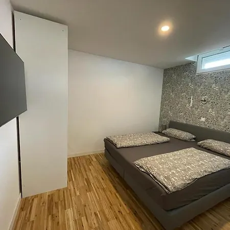 Am Donaupark Апартаменты *